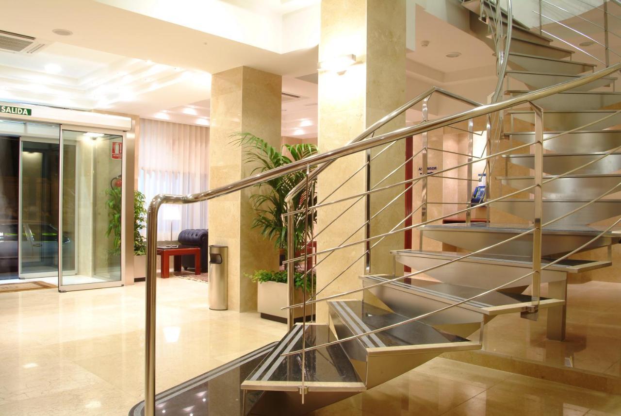 Hotel Gran Legazpi Мадрид Экстерьер фото