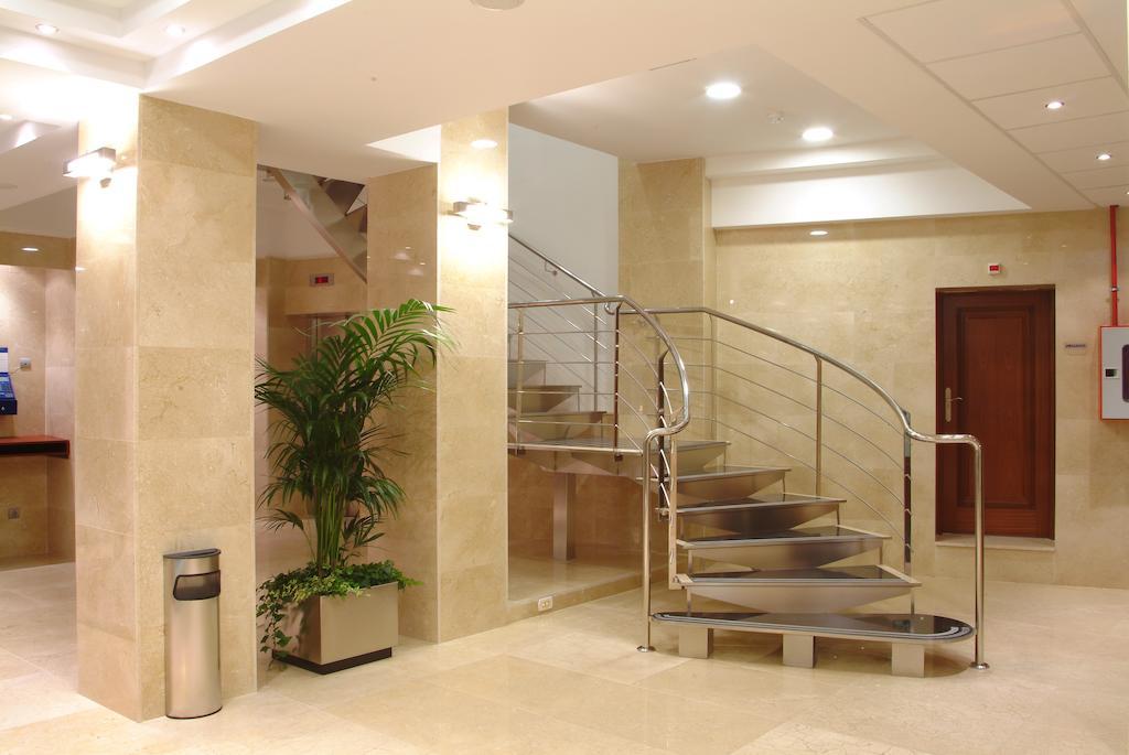 Hotel Gran Legazpi Мадрид Экстерьер фото